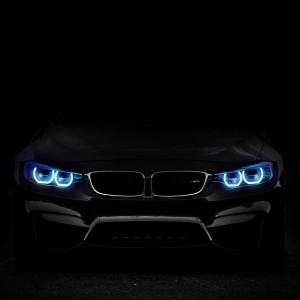 عکس بی ام دبلیو BMW اسپرت با پس زمینه سیاه