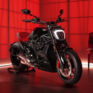 عکس 8k موتور سیکلت دوکاتی xdiavel با کیفیت بالا