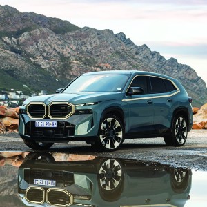 عکس ماشین bmw شاسی بلند با کیفیت بالا